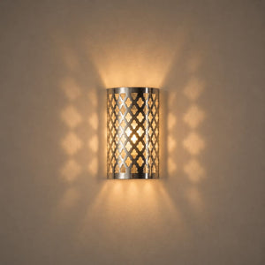aplique marroquí de aluminio Yahra encendido