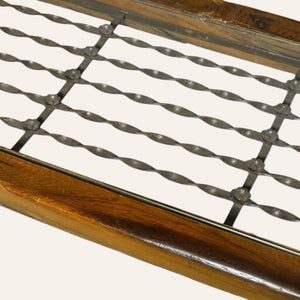 mesa árabe rústica madera y hierro detalle