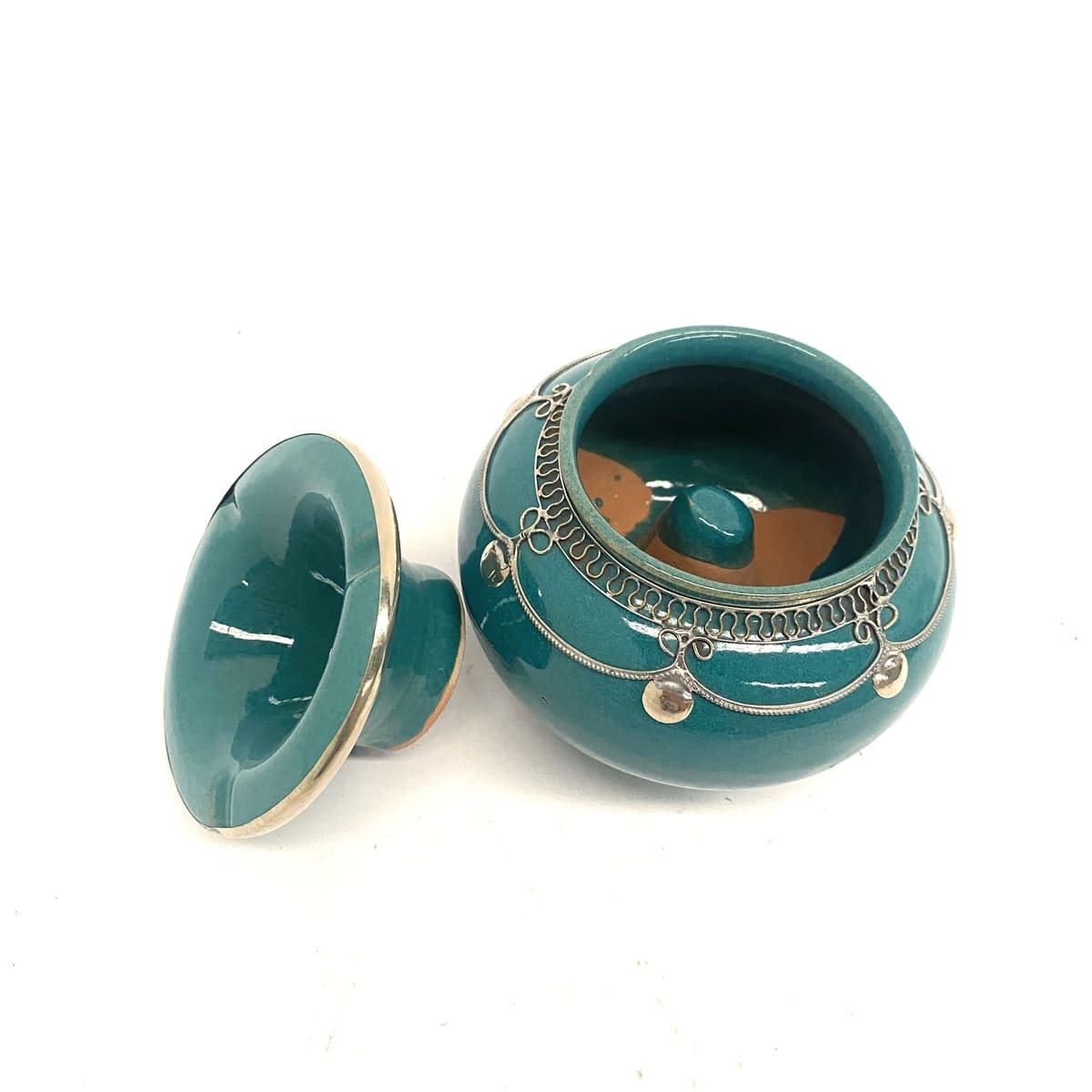 Marokkanischer Aschenbecher aus Keramik und türkisfarbenem Alpaka 12x9