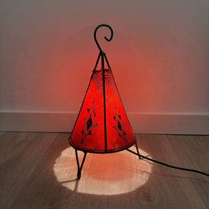 lámpara marrakech piel roja pirámide on