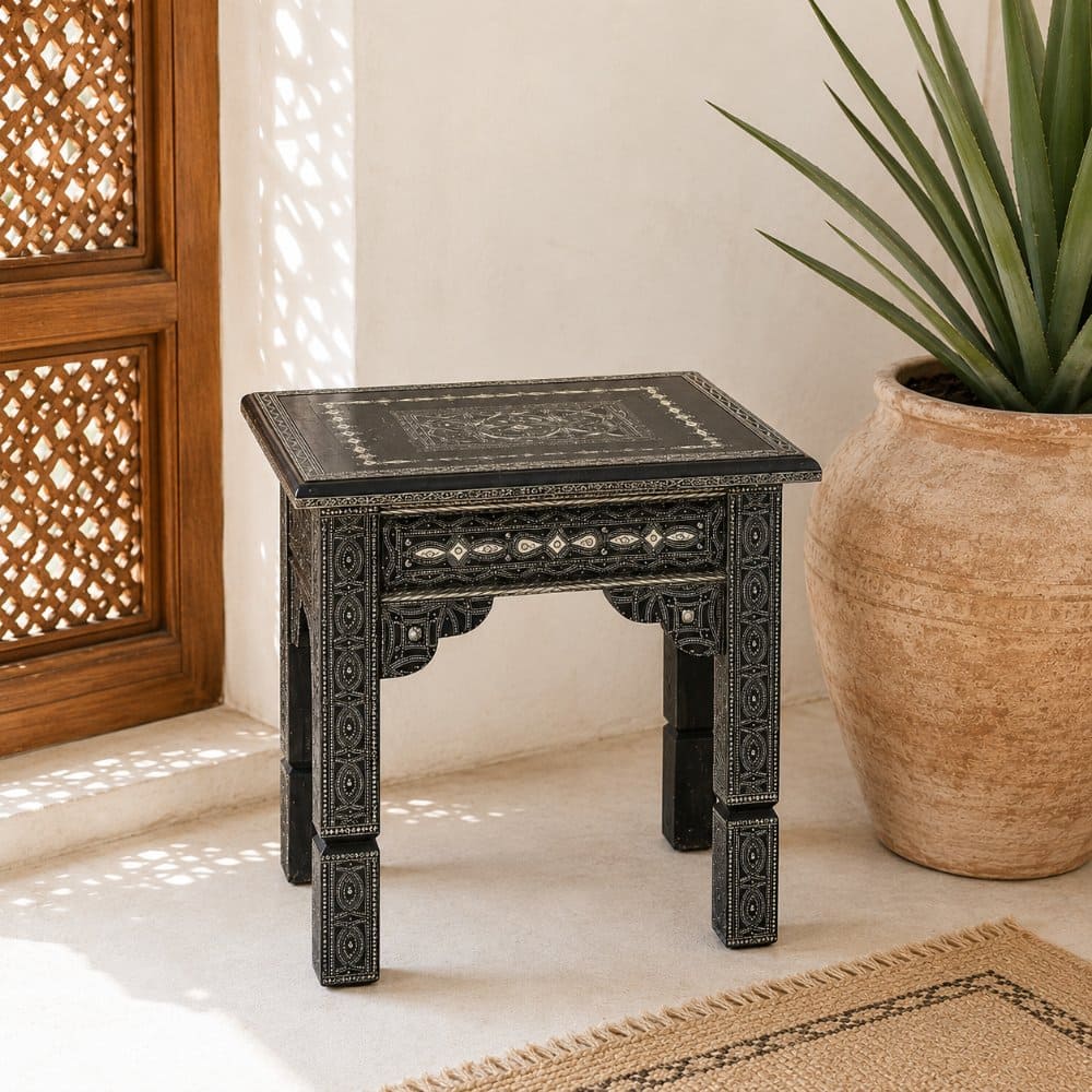 mesa marroquí de madera alpaca blanca lifestyle