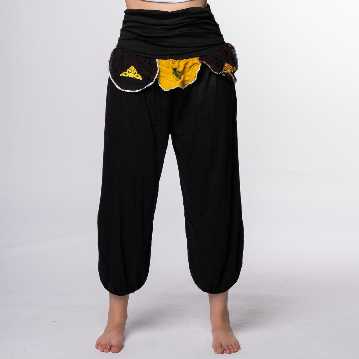 Pantalón bombacho negro con flecos modelo O