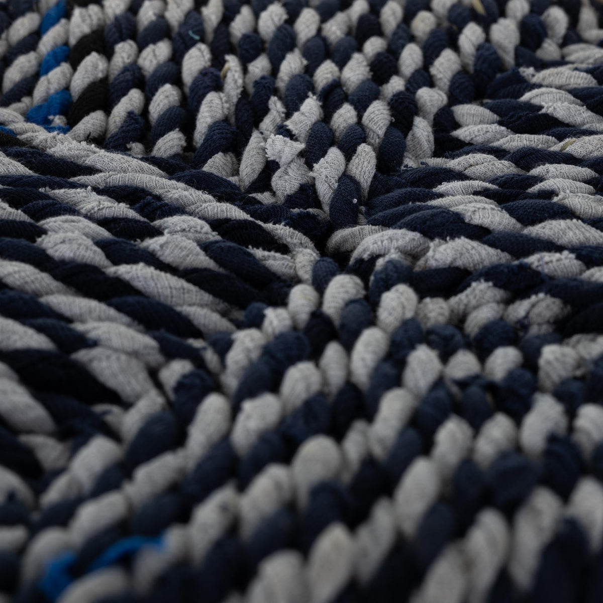 Taburete marroquí de madera y anea Gris &amp; Blanca